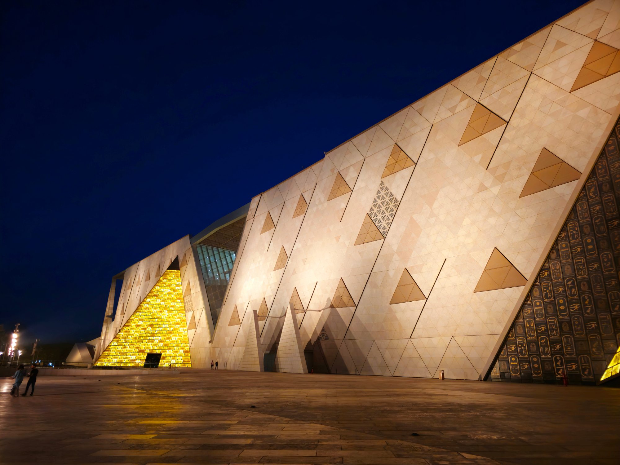 shutterstock_2457268567 (1)